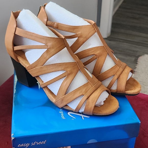 Easy Street AMAZE Sandald Size 12 WIDE - Picture 2 of 6